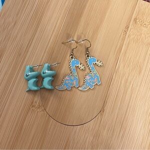 2 pairs of new dinosaur earrings